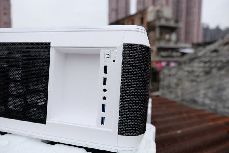 比想象更惊喜：COOLERMASTER 酷冷至尊 白色武尊神690开箱