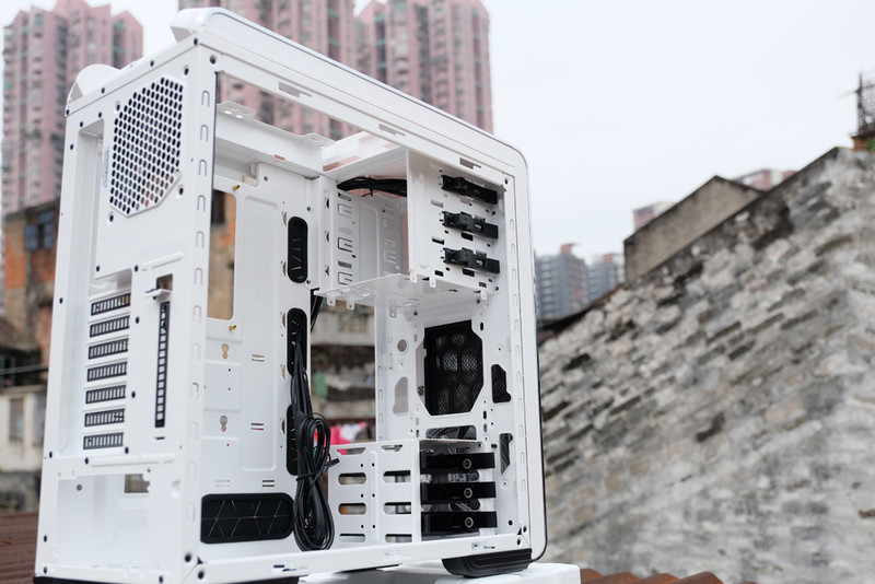 比想象更惊喜：COOLERMASTER 酷冷至尊 白色武尊神690开箱