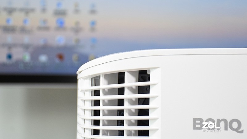 智能化背景下的办公新体验 明基E580商务投影仪