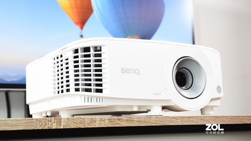 智能化背景下的办公新体验 明基E580商务投影仪