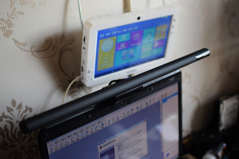 点亮键盘 倍思i-Wok系列非对称光源屏幕挂灯（青春版）