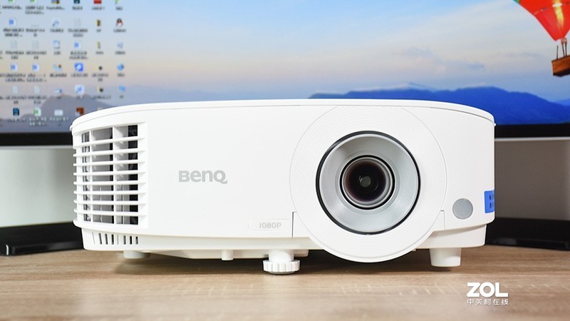 智能化背景下的办公新体验 明基E580商务投影仪