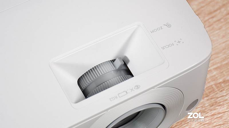 智能化背景下的办公新体验 明基E580商务投影仪