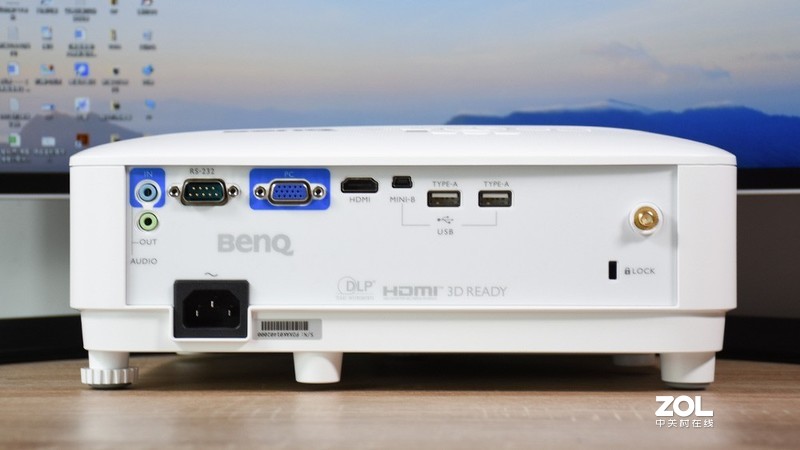 智能化背景下的办公新体验 明基E580商务投影仪