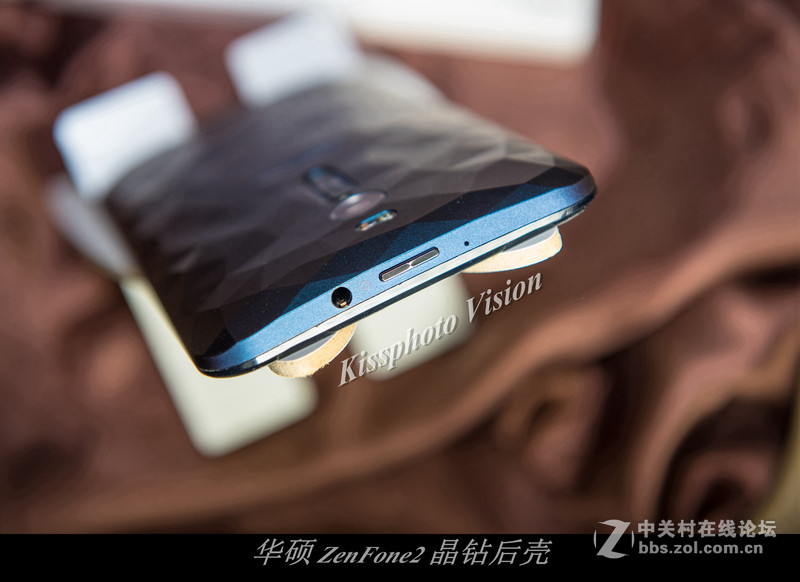钻石外观—华硕Zenfone2晶钻后壳（蓝钻版）图赏