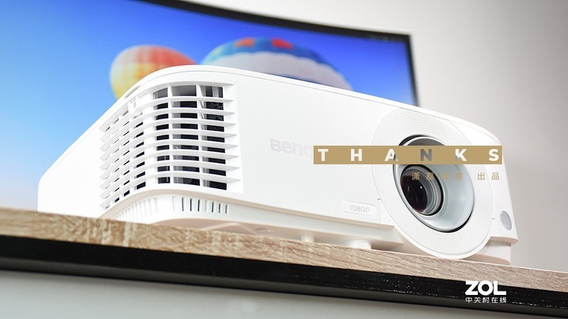 智能化背景下的办公新体验 明基E580商务投影仪