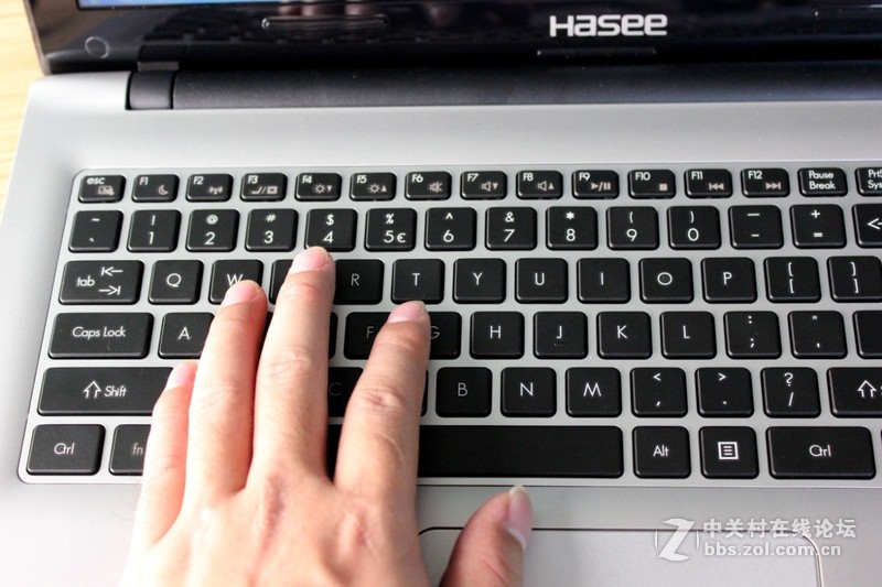 两千元能买到什么样的笔记本，神舟K610D游戏本评测