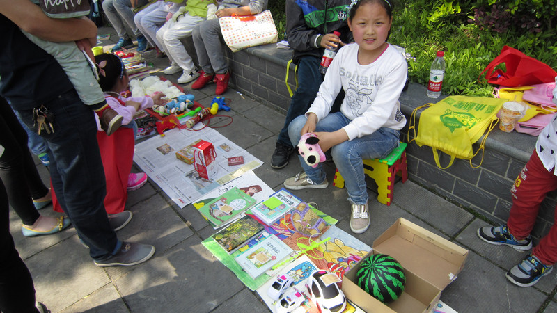 “五一”小新星英语绣溪公园图书跳蚤市场