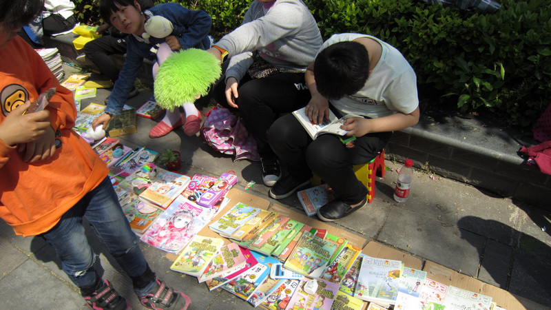 “五一”小新星英语绣溪公园图书跳蚤市场