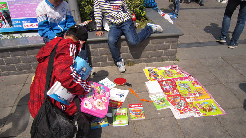 “五一”小新星英语绣溪公园图书跳蚤市场