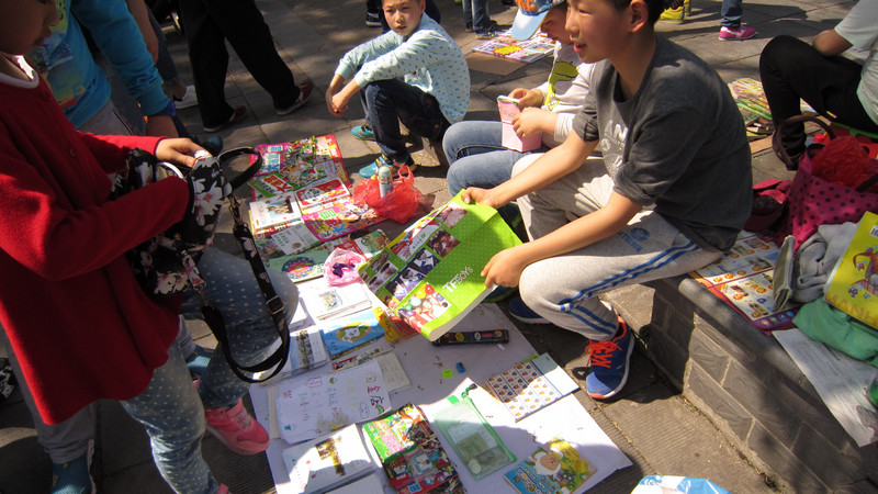 “五一”小新星英语绣溪公园图书跳蚤市场