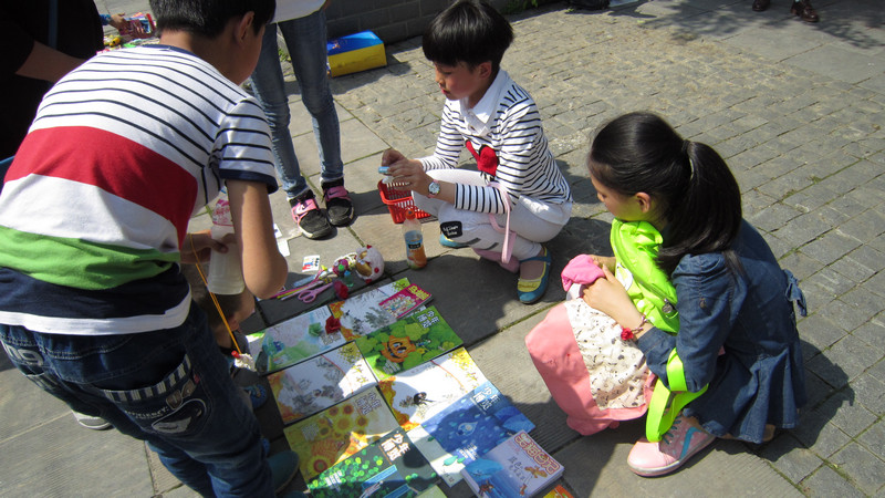 “五一”小新星英语绣溪公园图书跳蚤市场