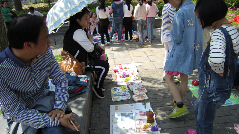 “五一”小新星英语绣溪公园图书跳蚤市场