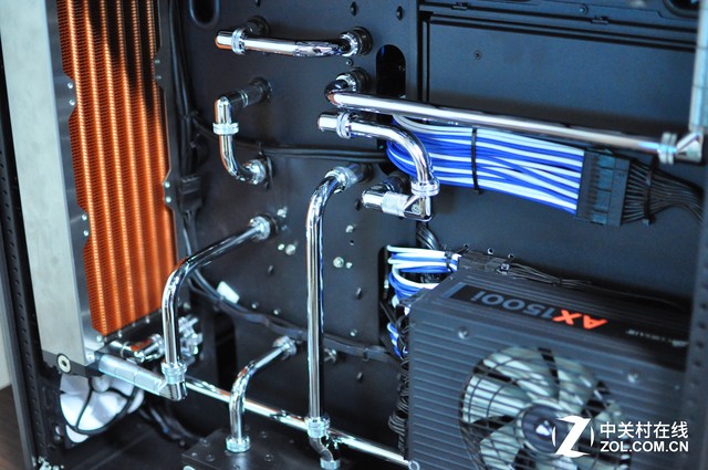 「Z玩主」硬派金属风格 天价信仰神机