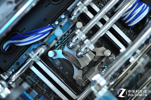 「Z玩主」硬派金属风格 天价信仰神机