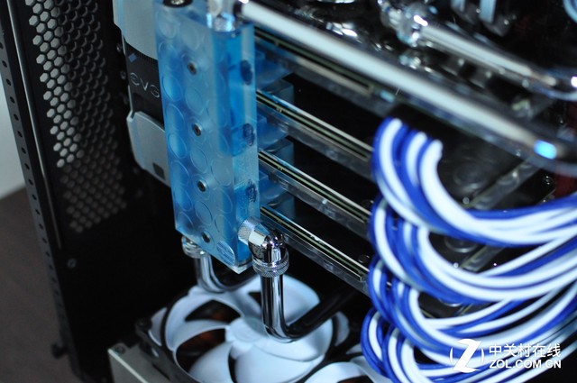 「Z玩主」硬派金属风格 天价信仰神机