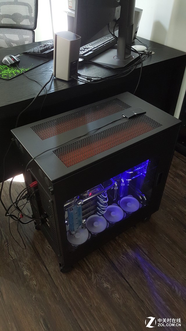 「Z玩主」硬派金属风格 天价信仰神机