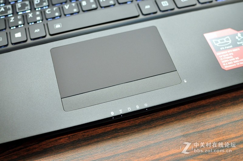 GIGABYTE P34K V7，搭配GTX1050 TI，让效能持平桌机