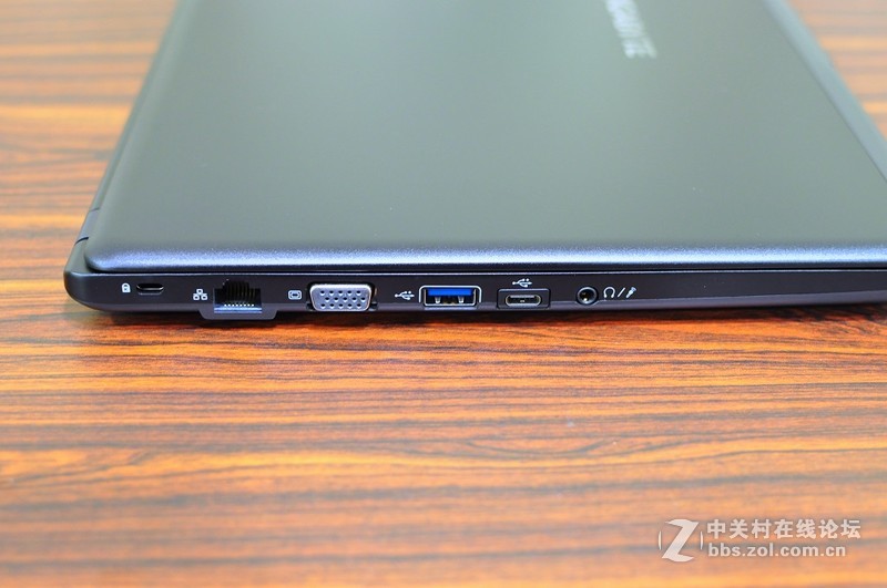 GIGABYTE P34K V7，搭配GTX1050 TI，让效能持平桌机