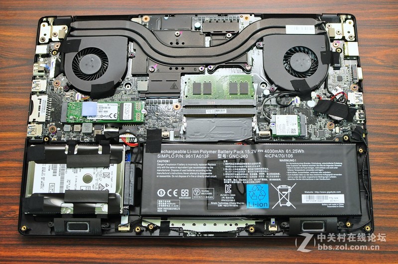 GIGABYTE P34K V7，搭配GTX1050 TI，让效能持平桌机