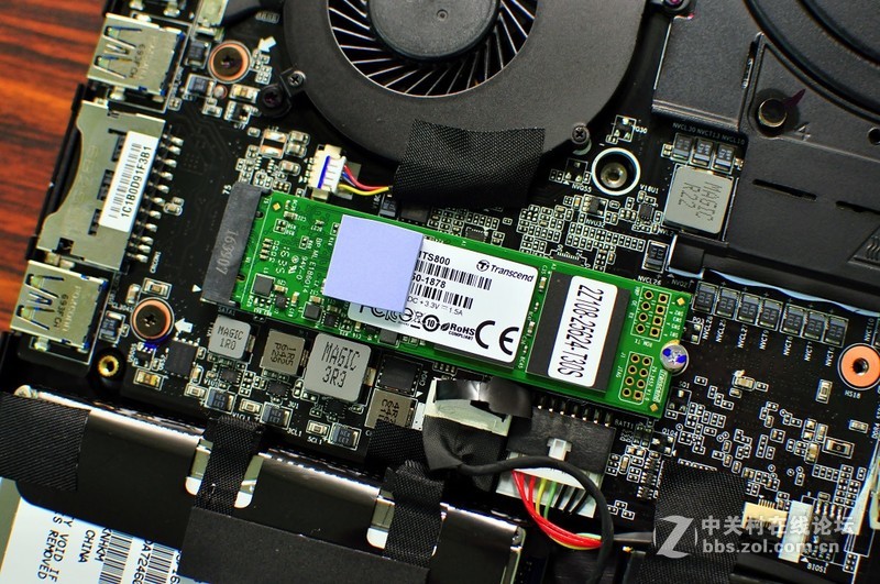 GIGABYTE P34K V7，搭配GTX1050 TI，让效能持平桌机