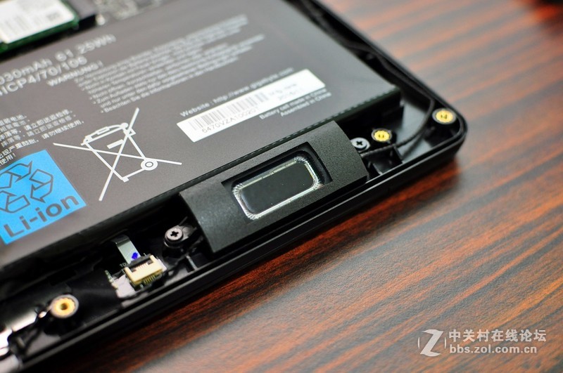 GIGABYTE P34K V7，搭配GTX1050 TI，让效能持平桌机