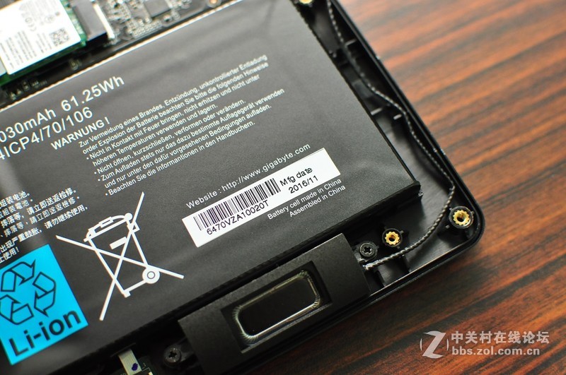 GIGABYTE P34K V7，搭配GTX1050 TI，让效能持平桌机