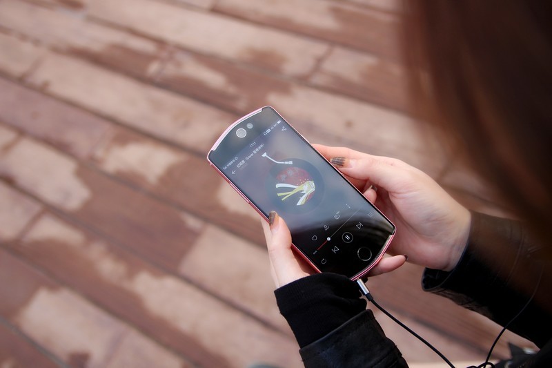 【电影级虚化，夜间自拍更好看】“粉”黛佳人，自拍美益求美——使用体验