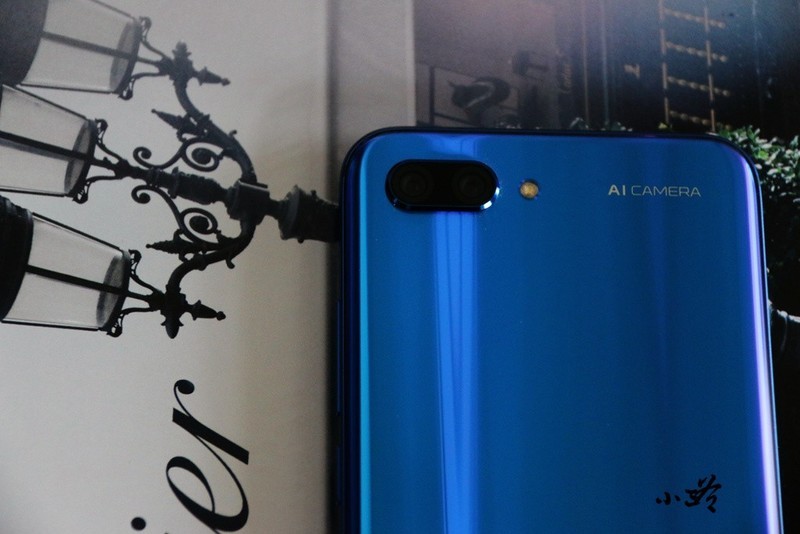 【小三爷评测】致美极光，AI再进化—荣耀10上手体验