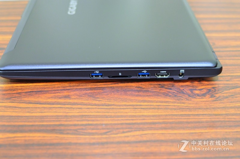 GIGABYTE P34K V7，搭配GTX1050 TI，让效能持平桌机