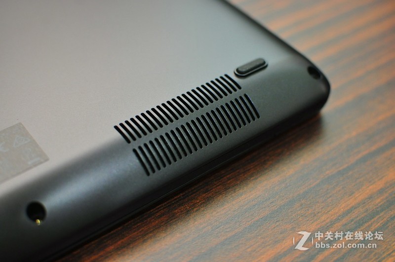 GIGABYTE P34K V7，搭配GTX1050 TI，让效能持平桌机