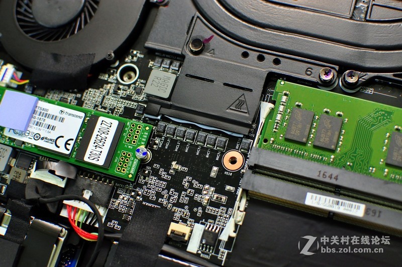 GIGABYTE P34K V7，搭配GTX1050 TI，让效能持平桌机