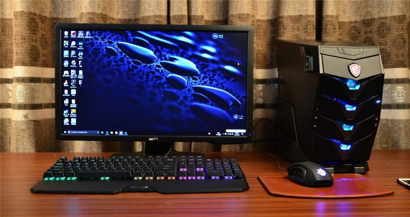 影驰开始做键盘了？看看这款RGB暗黑版茶轴机械键盘如何