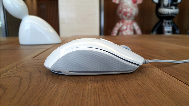 美观典雅 智能感应——雷柏V210白色镜面版鼠标体验