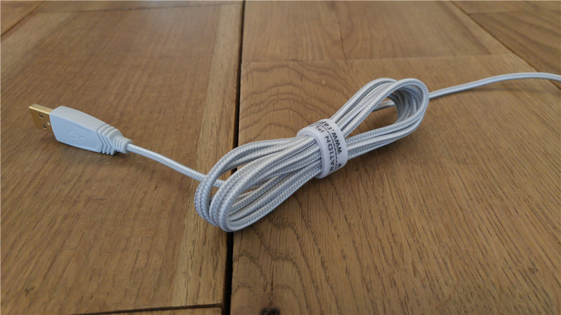 美观典雅 智能感应——雷柏V210白色镜面版鼠标体验