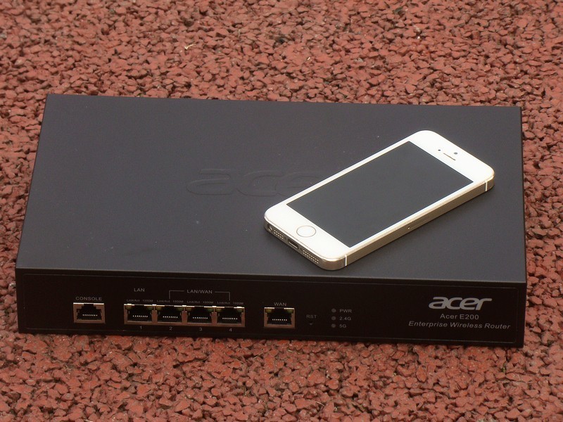 无线覆盖能力出奇强大宏碁首款路由器Acer E200 G1 体验
