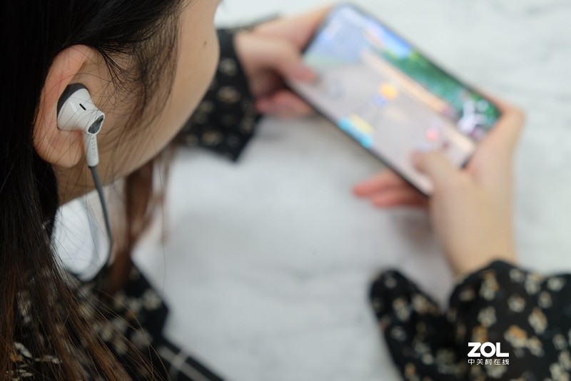 受够了所谓的音质耳机！玩游戏我只认专业游戏耳机，比如飞智银狐