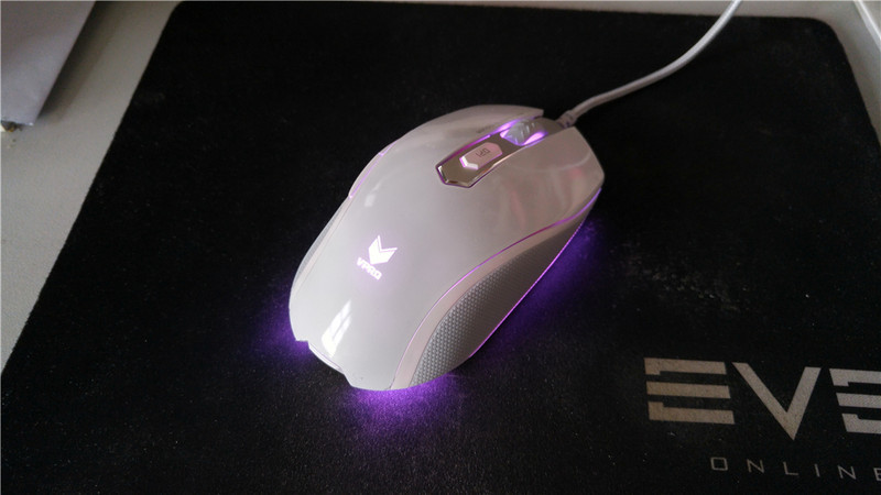 美观典雅 智能感应——雷柏V210白色镜面版鼠标体验