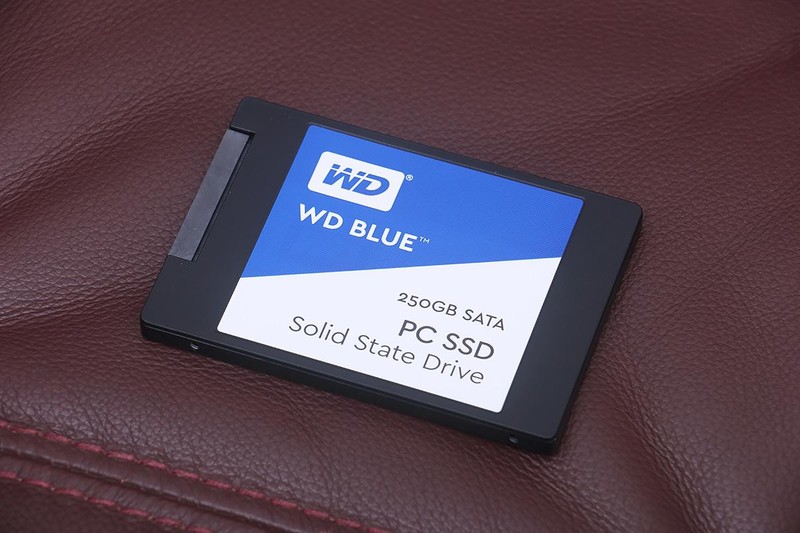 蓝盘家族新成员，WD BLUE 西数蓝盘 SSD 250G 开箱简测！