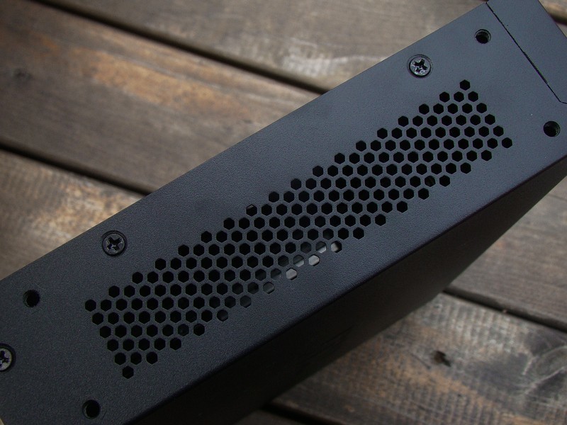 无线覆盖能力出奇强大宏碁首款路由器Acer E200 G1 体验