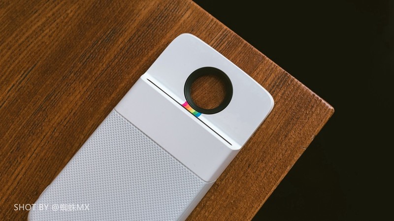 定格美好瞬间，团聚温情时刻你需要moto摩印-宝丽来照片打印模块