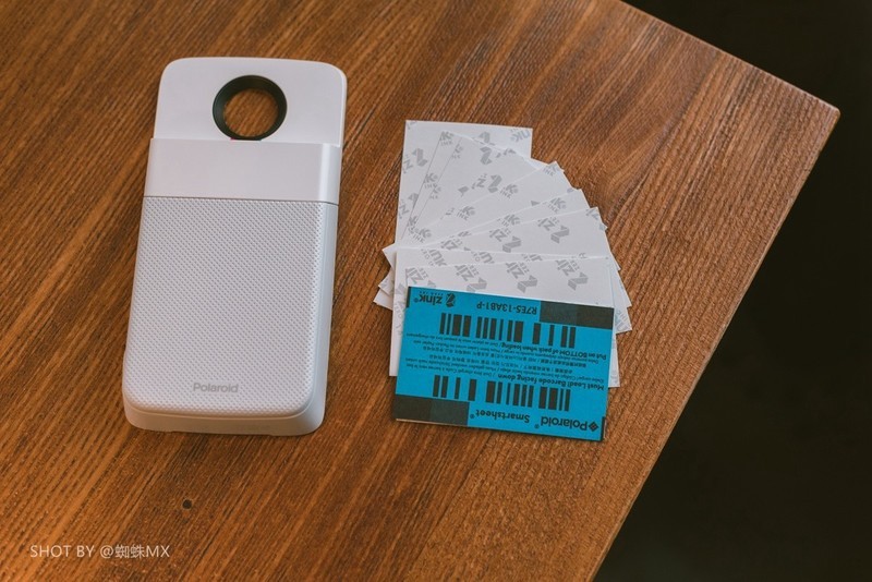 定格美好瞬间，团聚温情时刻你需要moto摩印-宝丽来照片打印模块