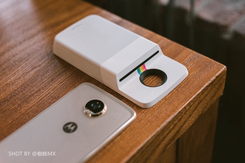 定格美好瞬间，团聚温情时刻你需要moto摩印-宝丽来照片打印模块