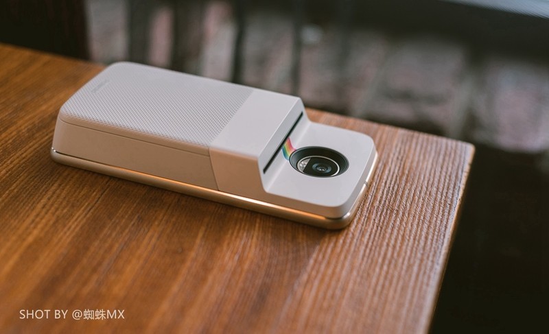 定格美好瞬间，团聚温情时刻你需要moto摩印-宝丽来照片打印模块