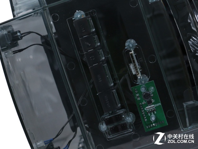 “光透强”——游戏悍将全透明机箱评测