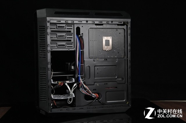 榜young定制机选用 航嘉MVP600装机赏析