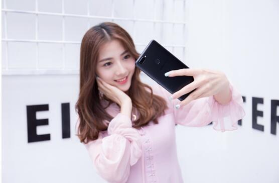 vivo X20 Plus开售 提前引爆双11大促