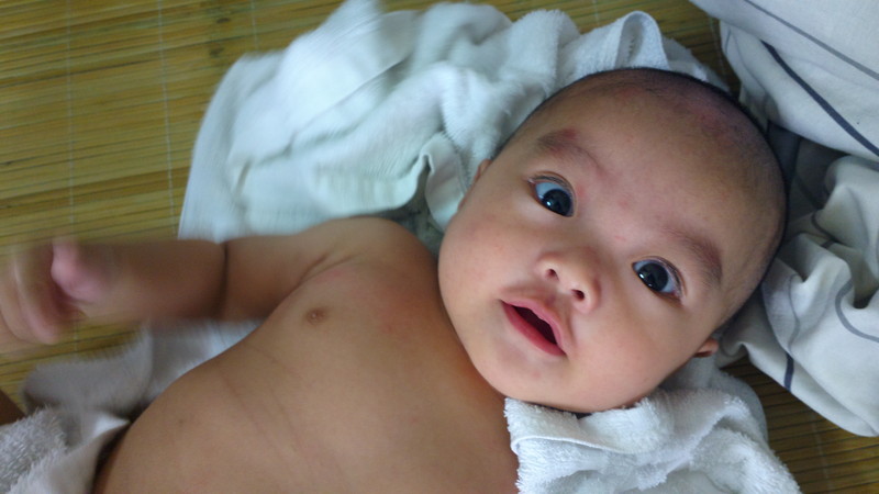 【诺基亚808】可爱的裸身BB