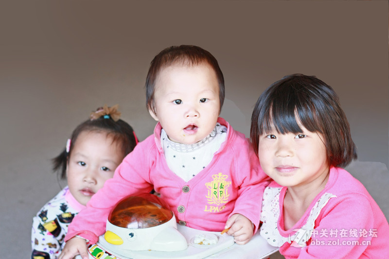 给上杭乡下老房东的家人留个影