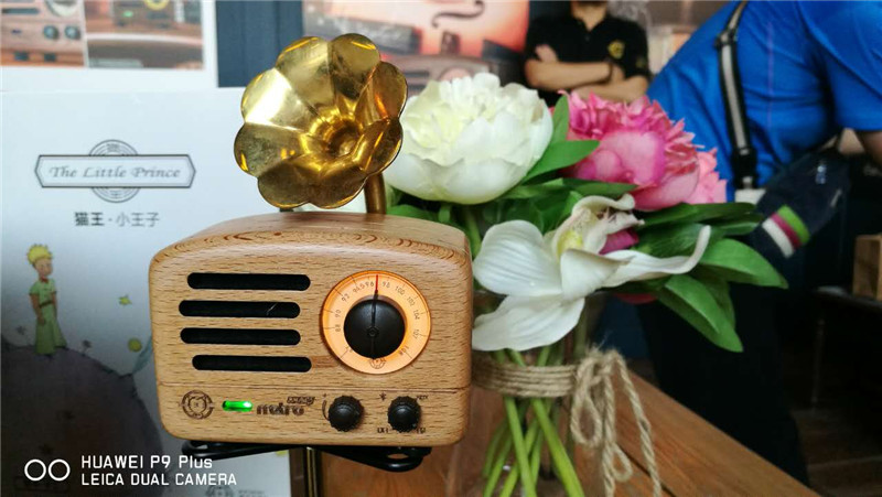 “小玩物大讲究”猫王小王子Radio蓝牙音箱返璞归真